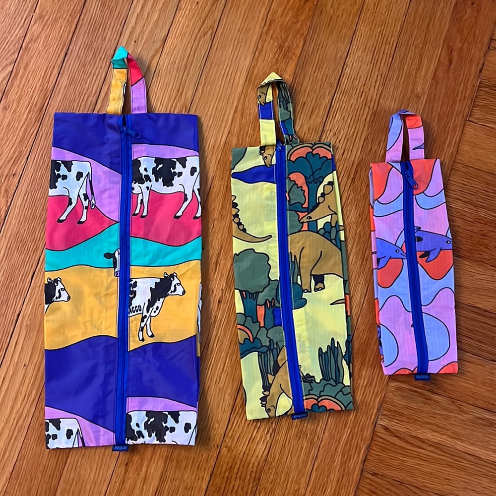 Baggu 3D Zip Pouch Set - Cows, dinosaurs, and dolphins!
